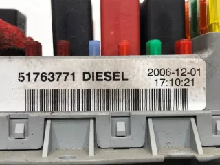 51763771 LORK-551-5263 Блок предохранителей Fiat Doblo 1 Арт e11668623, вид 4