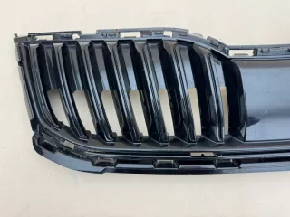 5E0853653C Решетка радиатора Skoda Octavia A7 Арт e11662880, вид 4