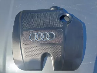 06A103925AR Декоративная крышка двигателя Audi A3 8L Арт e11656340, вид 1