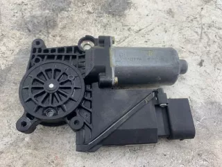 0130821698 Моторчик стеклоподъемника Mercedes A W168 Арт e11621726, вид 2