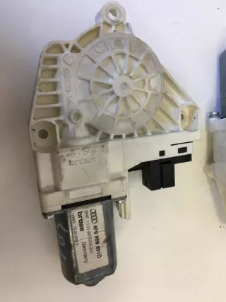 4F0959802C 4F0959801D Моторчик стеклоподъемника Audi A6 C6 (S6,RS6) Арт e11621457, вид 3