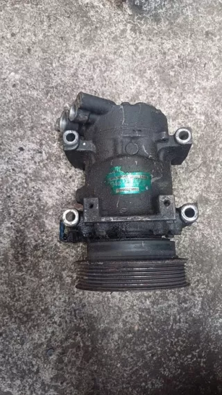 7700273801 Компрессор кондиционера Renault Clio 2 Арт e11580043, вид 1