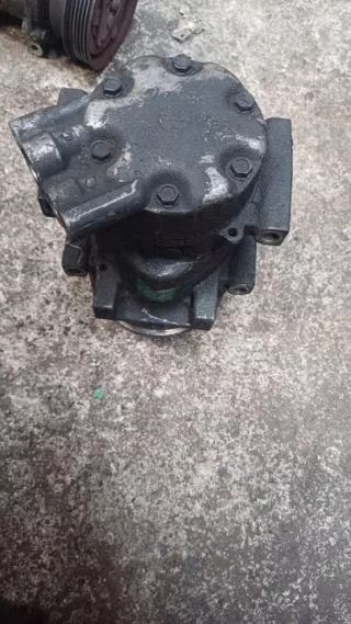 7700273801 Компрессор кондиционера Renault Clio 2 Арт e11580043, вид 3