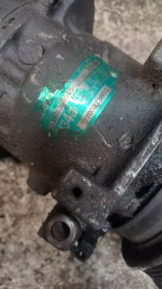 7700273801 Компрессор кондиционера Renault Clio 2 Арт e11580043, вид 4
