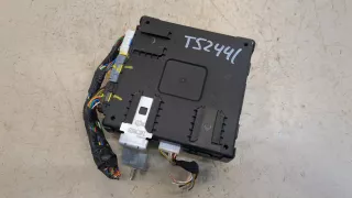 95400D7350 Блок бортовой сети Hyundai Tucson 3 Арт 20405978, вид 4