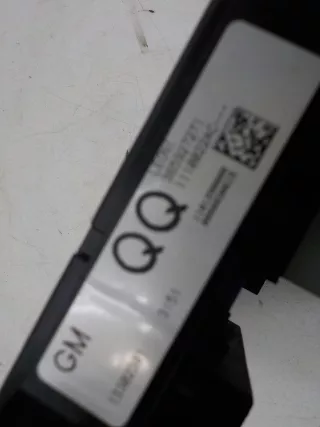 13302301 Блок предохранителей (багажник) Opel Astra J Арт 779082, вид 5