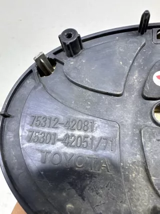 7530142051 Эмблема решетки радиатора Toyota Rav 4 5 Арт VZ238171, вид 6