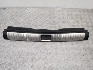 85770D9500 Накладка внутренняя на заднюю панель Kia Sportage 4 Арт 107047, вид 1