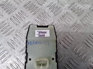 04602781AA Блок управления стеклоподъемниками Chrysler 300C 1 Арт 103063, вид 3