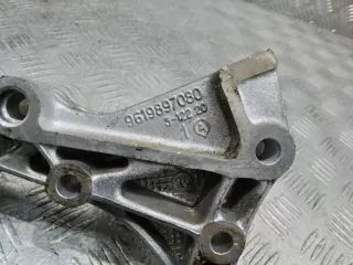 9619897080 Кронштейн генератора Peugeot 406 3.0л Арт 100136, вид 2