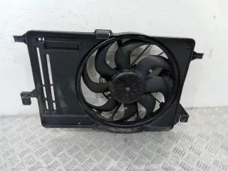 8240588 Вентилятор радиатора Ford Focus 3 Арт 98255