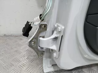  петля двери передней правой Renault Midlum Арт 88823