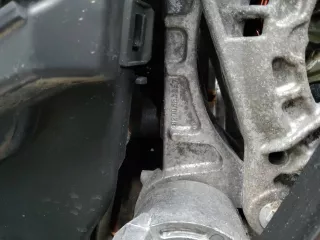 Кронштейн генератора Renault Clio 3 2012г. 8200663057 - Фото 2