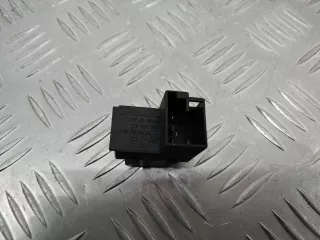 3U0959833 Кнопка открытия лючка топливного бака Skoda Superb 1 Арт 80810, вид 2