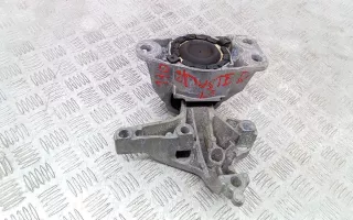 Подушка крепления двигателя Renault Duster 1 2010г. 112849221R - Фото 4