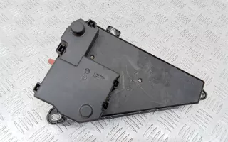 690661805 Блок предохранителей BMW 5 E60/E61 Арт 2_59066