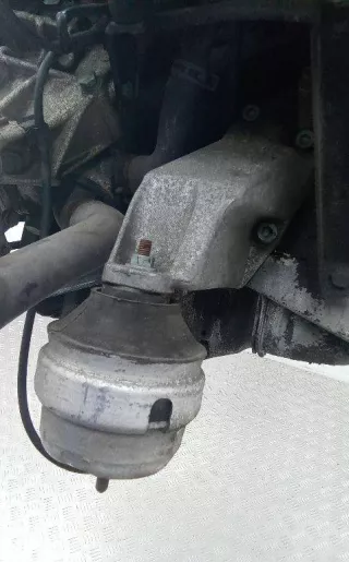 480199379 Подушка крепления двигателя Volkswagen Passat B5 Арт 2_57785, вид 2