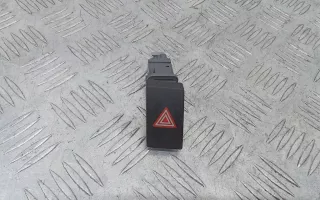  Кнопка аварийной сигнализации Toyota Verso Арт 2_45835