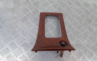  Рамка (накладка) рычага КПП Toyota Corolla E90 Арт 2_44755