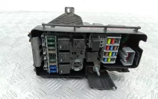 Блок предохранителей Volvo V70 2 2006г. 30728132 - Фото 2