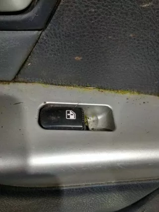  Кнопка стеклоподъемника переднего левого Hyundai Santa FE 2 (CM) Арт 2_23691