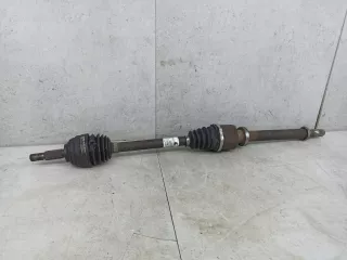 8200499586 Полуось передняя правая (приводной вал, ШРУС) Renault Clio 3 Арт 73-144