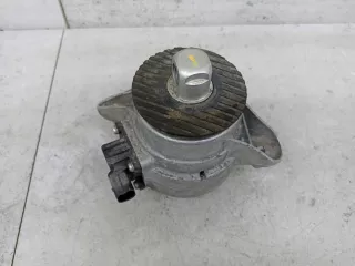 A2052408700 Подушка крепления двигателя Mercedes C W205 Арт 71-8-54, вид 3