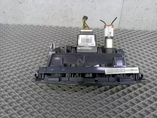 933002P040,847302P000,961202P000 Разъем AUX / USB Kia Sorento 2 Арт 317-5, вид 4