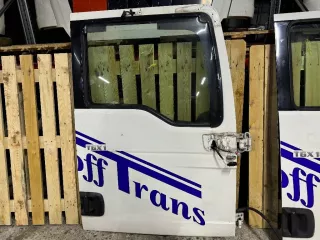 81626004130 Дверь передняя правая MAN TGX Арт 3_3332