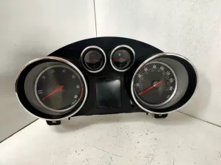 13414069 Щиток приборов (приборная панель) Opel Zafira C Арт e5764978, вид 1