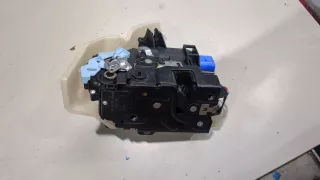 7L0839015D Замок двери задней левой Volkswagen Golf PLUS 1 Арт 20410596, вид 1