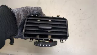 7P2819704 Дефлектор обдува салона Volkswagen Touareg 2 Арт 20322485, вид 2