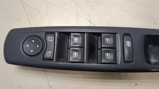 809610016R Кнопка стеклоподъемника переднего правого Renault Megane 3 Арт 20354445, вид 2