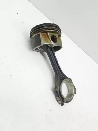 A2640301800 поршень Mercedes C W205 Арт VZ238298, вид 2