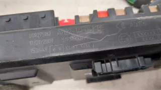 AH2214F041BE Блок предохранителей Land Rover Discovery 4 Арт 20059750, вид 3