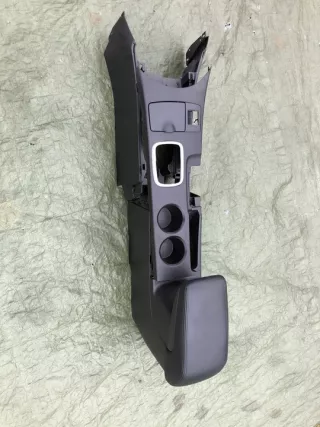 Подлокотник Mitsubishi Outlander 1 Арт e8821118