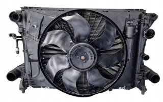 a0995002703 a2045000100 b2045000554 a2044601024 Радиатор (основной) Mercedes GLK X204 Арт e9378211, вид 1
