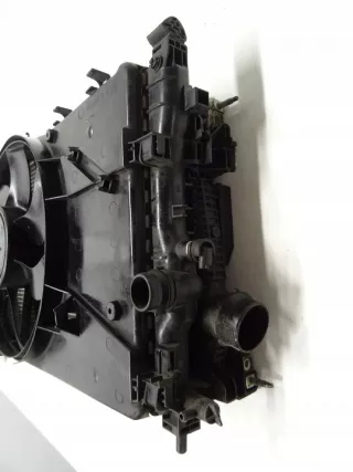 13360890 39010896 13311080 Радиатор (основной) Opel Zafira C Арт e10489099, вид 2