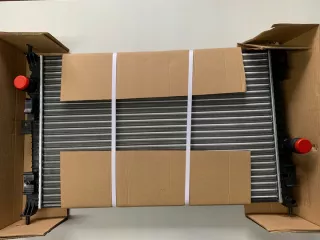 1609648380 1610017680 1611522480 3549988 3556160 3638336 9673628780 9675747980 9809141780 Радиатор (основной) Citroen C5 Aircross Арт e10518484, вид 2