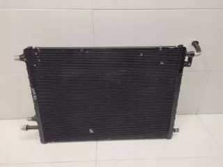 GJ32-8K230-AA GJ32-19E839-AC GJ32-19E839-BB GJ32-8K230AB SKU12115 Радиатор (основной) Jaguar E-PACE Арт e10520036, вид 1