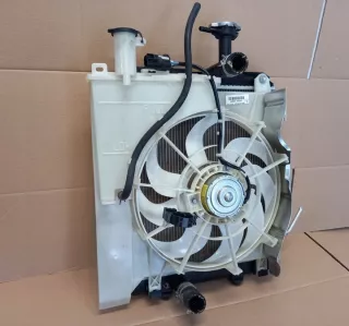 2022-88450-0H030-A 16360-0Q131 CZ422175-3583 88450-0H030-A Радиатор (основной) Toyota Aygo 2 Арт e10523978, вид 4