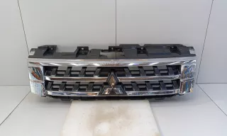 7450A975 Решетка радиатора Mitsubishi Pajero 4 restailing 2 Арт 983422K, вид 1