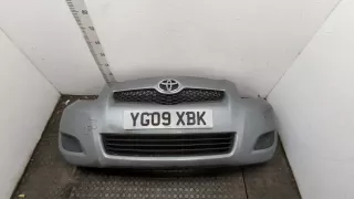  Бампер передний серебристый Toyota Yaris 2 Арт 20424014, вид 1