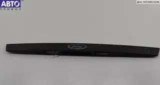 98AB143404AB Накладка подсветки номера Ford Focus 1 Арт 55131835, вид 1