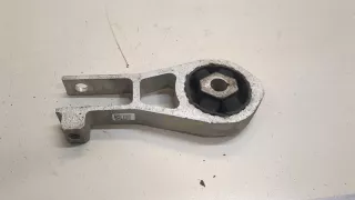 68258599AA Подушка крепления кпп Jeep Renegade Арт 20374212