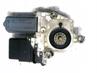  1K4839402C Моторчик стеклоподъемника Volkswagen Golf 5 Арт e9772935, вид 1