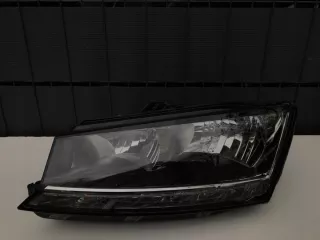 2018-2022 Фара левая Skoda Fabia 3 Арт e10670575, вид 2