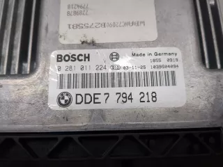 Блок управления двигателем BMW 5 E60/E61 2004г.  - Фото 4