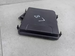 284C40002R крышка блока предохранителей Renault Megane 3 Арт 109-2-40, вид 3