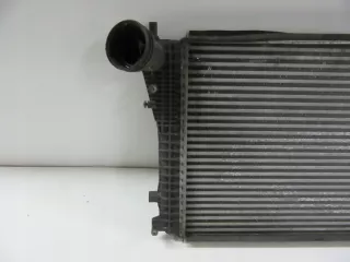 1K0145803B Интеркулер Volkswagen Golf 5 Арт e3457272, вид 2